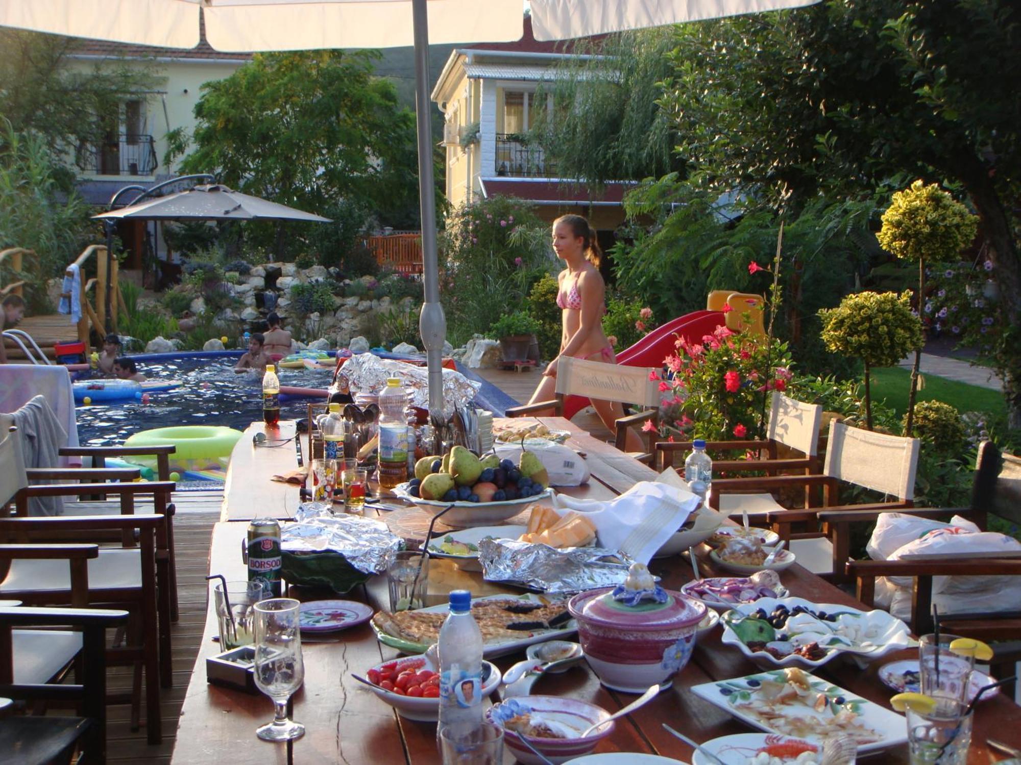 Holiday Vendeghaz Es Szabadidokert Jardanhaza Extérieur photo