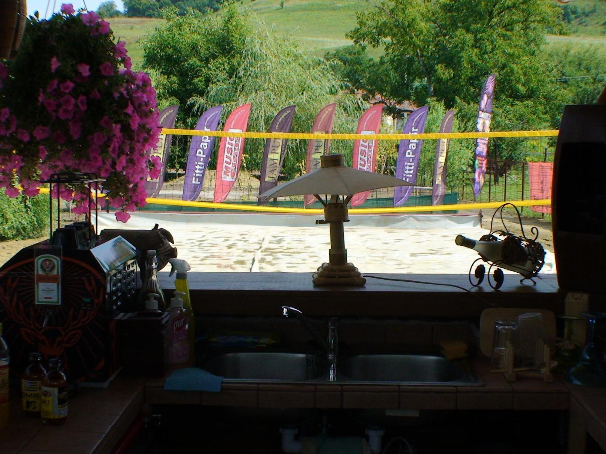 Holiday Vendeghaz Es Szabadidokert Jardanhaza Extérieur photo
