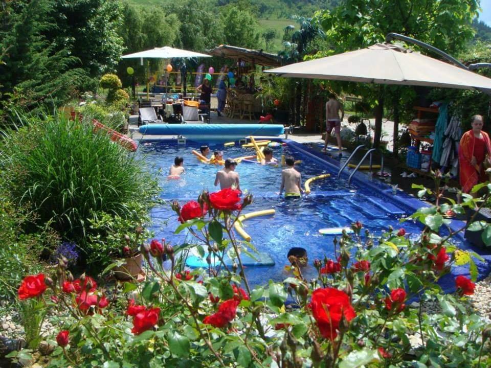 Holiday Vendeghaz Es Szabadidokert Jardanhaza Extérieur photo