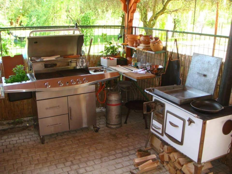 Holiday Vendeghaz Es Szabadidokert Jardanhaza Extérieur photo